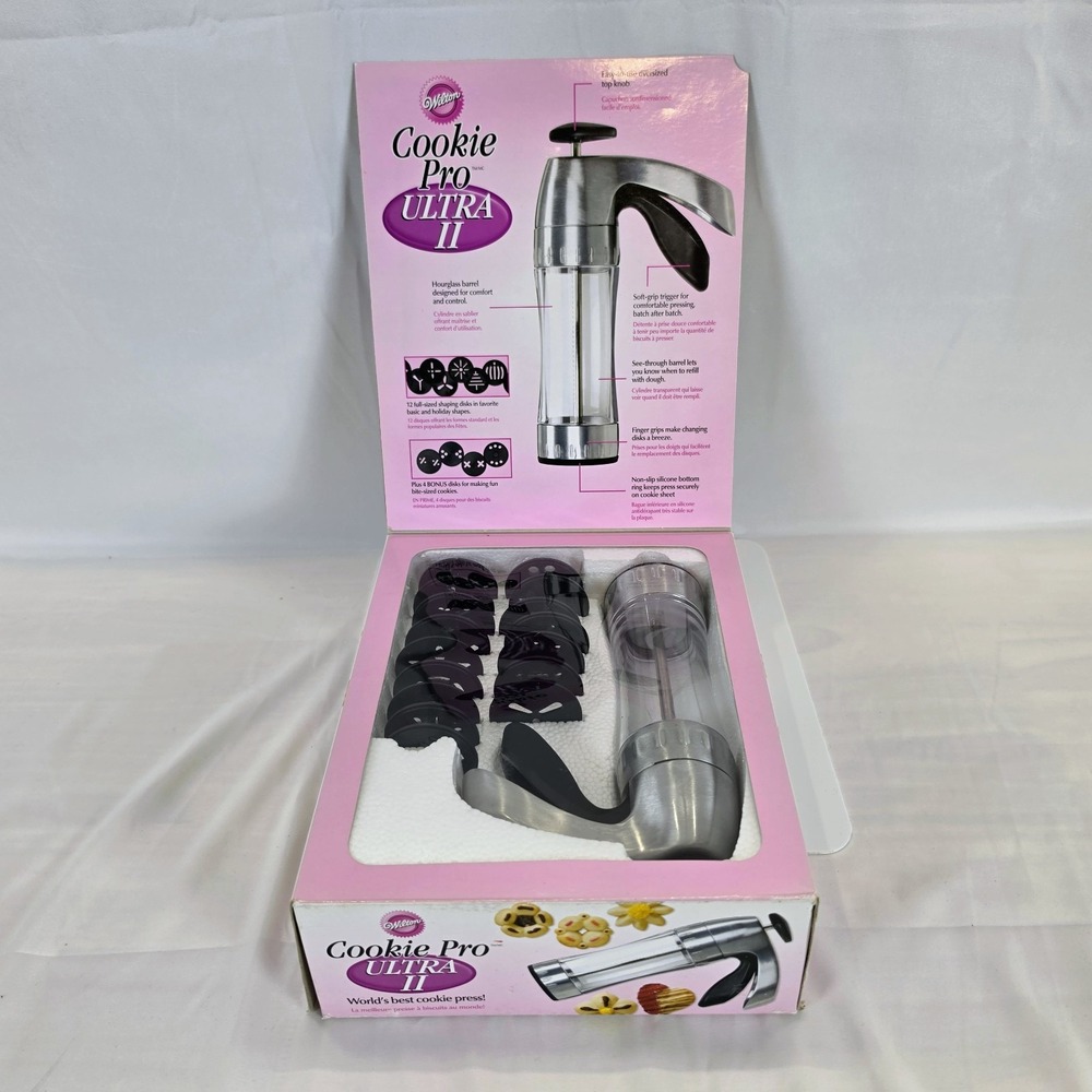 Wilton Cookie Pro Ultra II 2 Cookie Press 16 Disks Spritz Press Holiday Ready!!